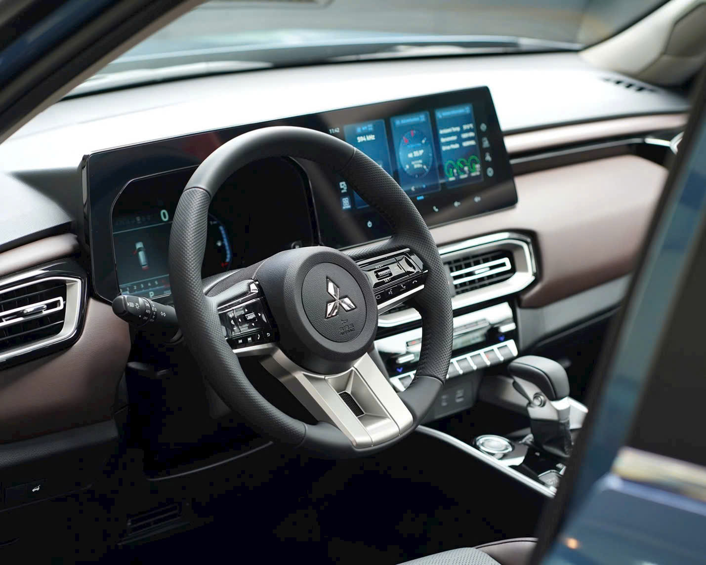 Mitsubishi Destinator